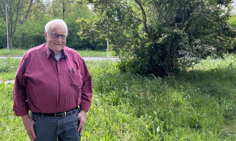 Jacques van der Meer in het groen voor het Fonteinbos